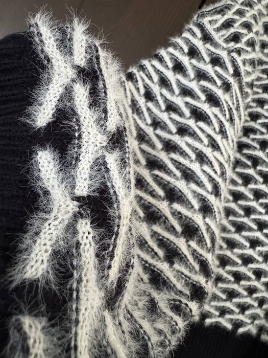 Пуловер OYSHO с яка и цип, тип поло