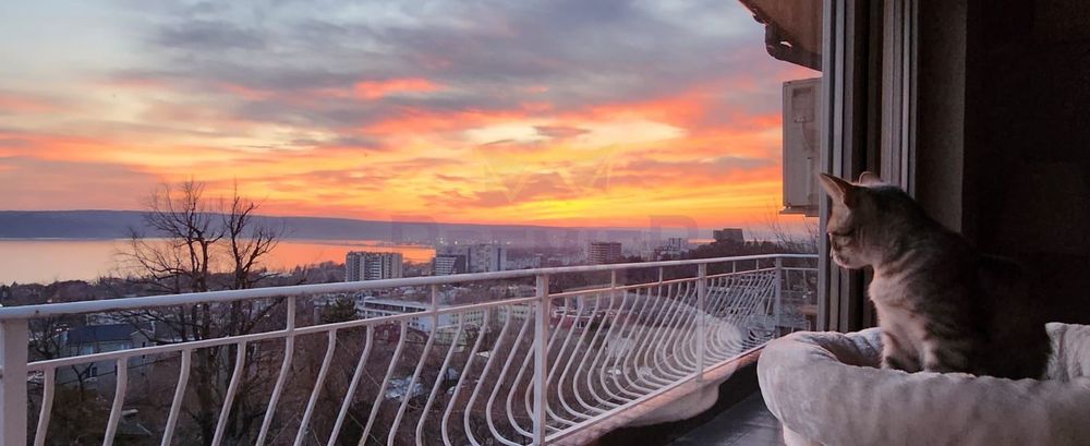 Продава се Двустаен апартамент в Варна, Бриз - 80 кв.м за 1875 €/кв.м - Снимка #1