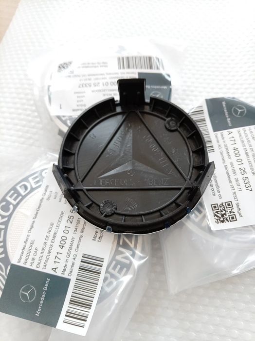 Капачки за джанти за Мерцедес стандарт 75мм тъмно синьо венче  s class e class C class AMG class