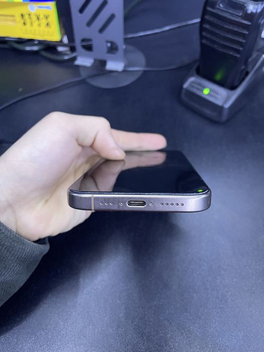 Iphone 16 pro desert