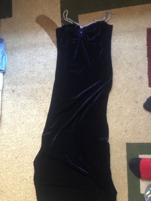 Платья вечерние