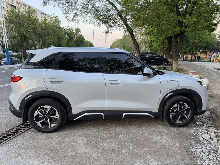 BYD yuan up afitsalni salondan olingan