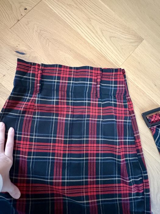 Fusta Zara XS in carouri discrete