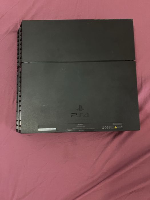 PS4 1TB CUH-1216B + 3 Controllere + GTA V + WWE 2K22 + Dragon Ball FighterZ