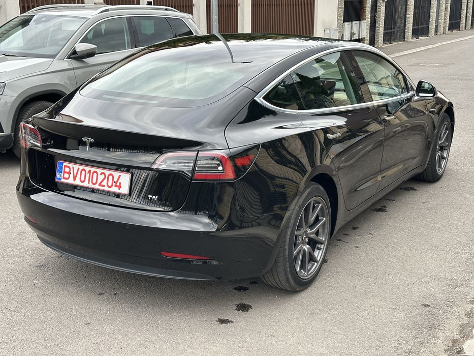 Tesla Model 3 2019 | 77.000 km | Cârlig | Enhanced Autopilot