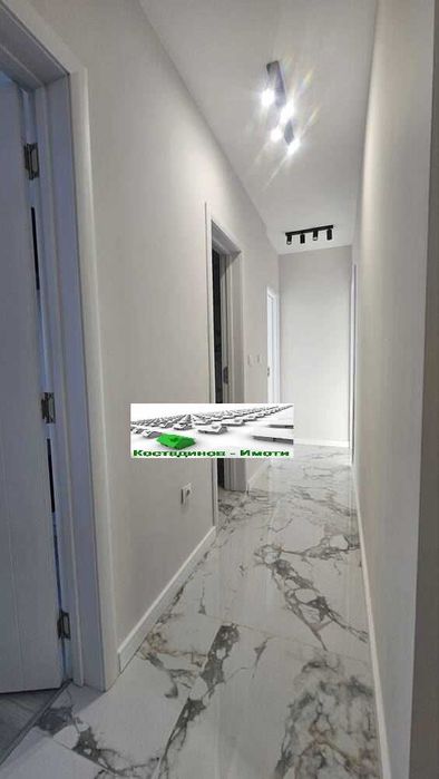 Продава се Тристаен апартамент в Пловдив, Гагарин - 121 кв.м за 1645 €/кв.м - Снимка #8