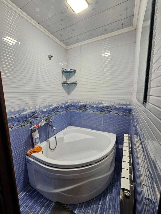 Продаётся с мебелью 2х комнатная квартира 1-этаже ул.Согдиана 63-школа