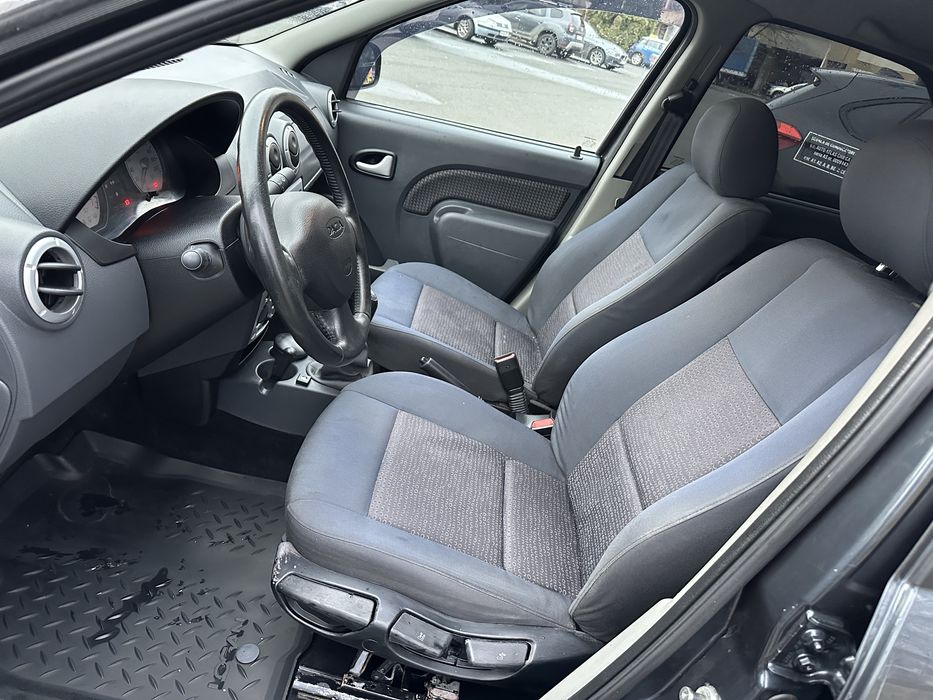 Dacia Logan 1.6 16V + Gaz Laureate 121000km