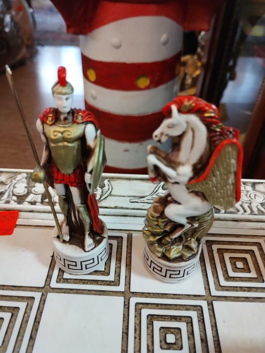 Гранитен шах с древногръцки мотиви - Зевс и Хера