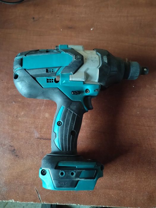 De vânzare scule Makita cu acumulatori 18V
