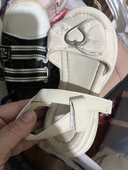 1000тг обувь детская 28,29,30