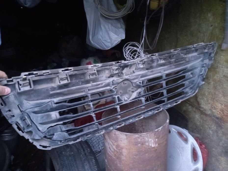 Продам решетку радиатора Равон Р4