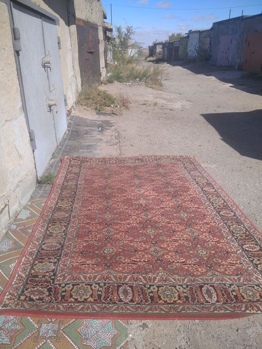 Продаю ковер.     .