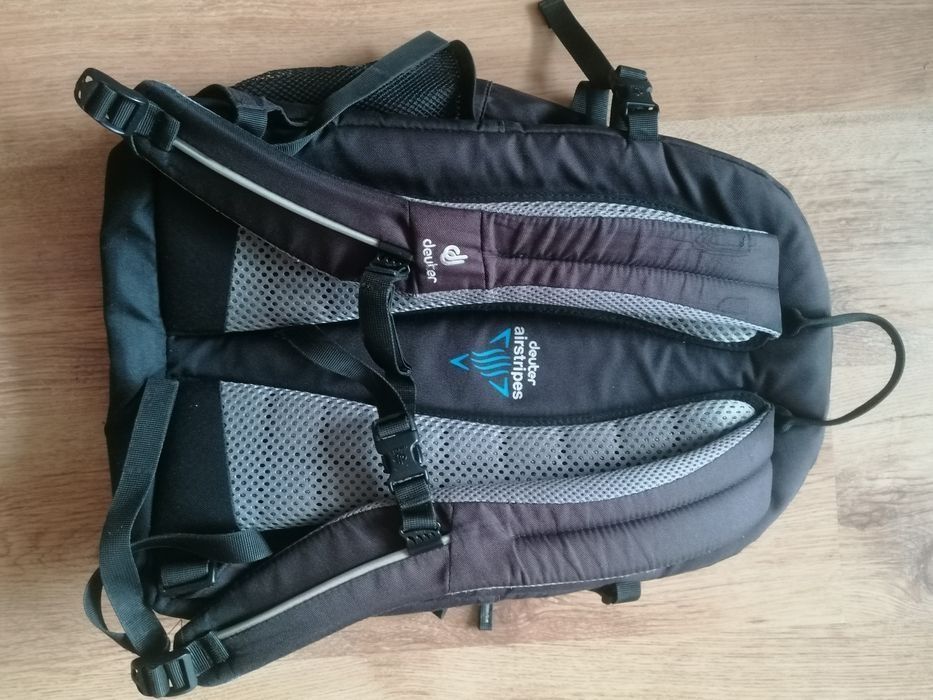 Rucsac Deuter Giga munte drumetii alpinism laptop backpack north face