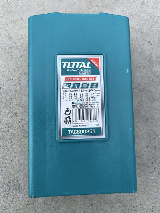 Set burghie metal Total , 25 buc