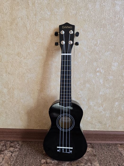 Продается укулеле