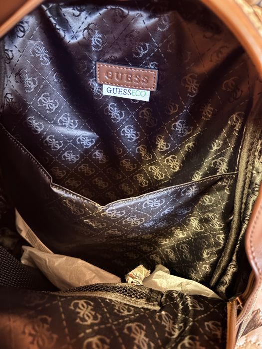 Голяма раница Guess