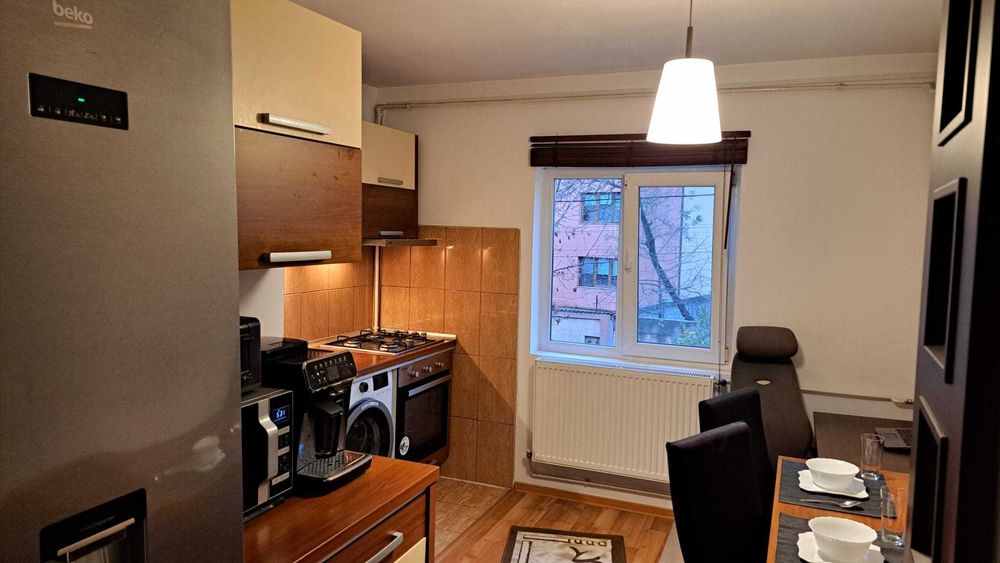 Particular inchiriez apartament cu 2 camere confort 1,  statia metrou Pacii