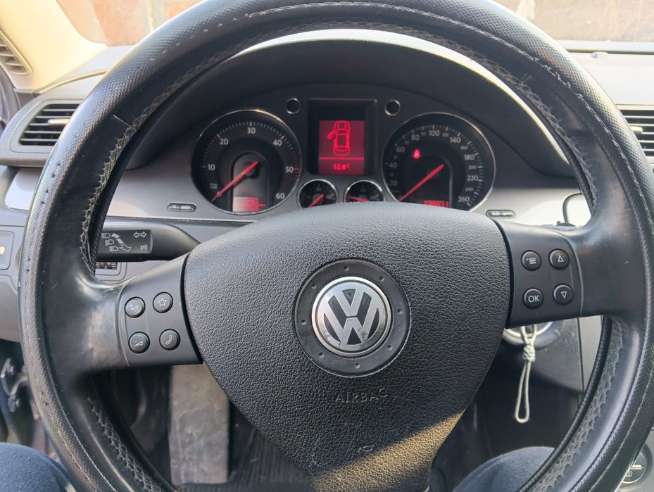 VW Passat 2008 2.0 tdi