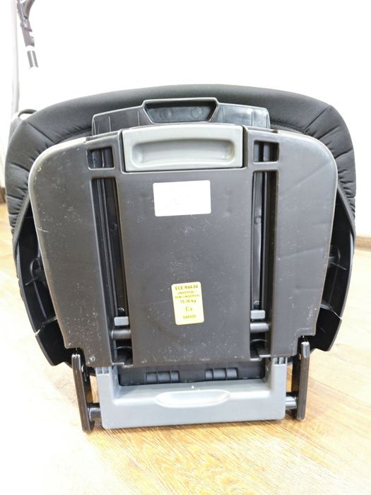 Стол за кола Bebe Confort - RoadFix 15-36 kg с IsoFixl