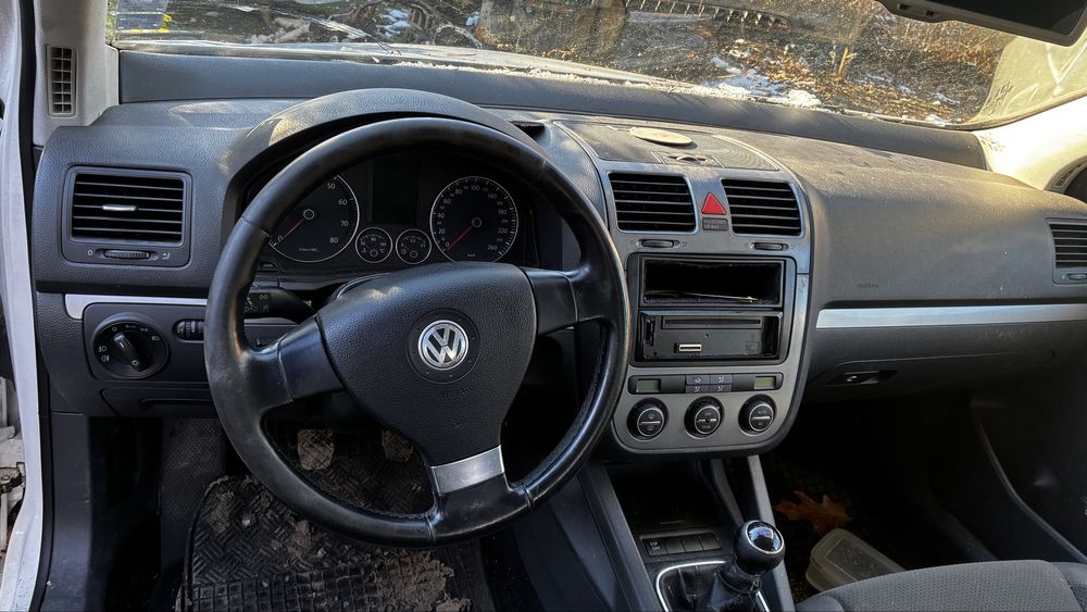 Арматурно табло VW Golf 5