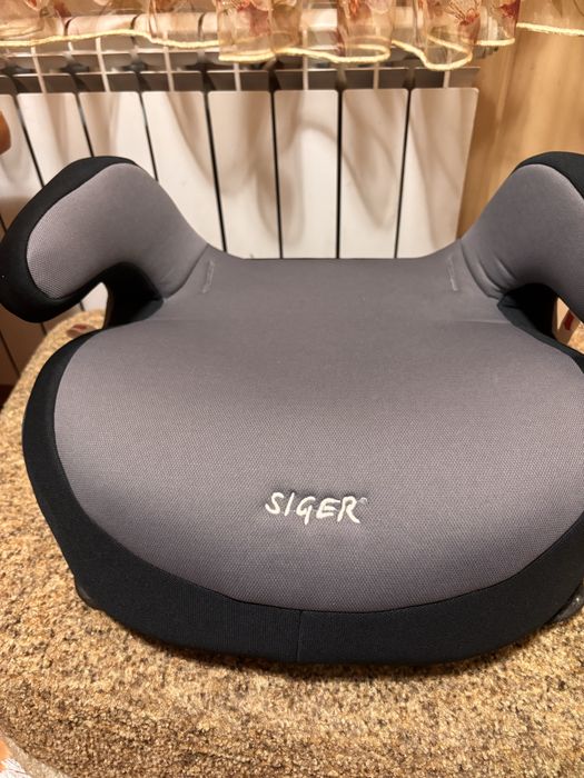 Бустер  детский  автокресло