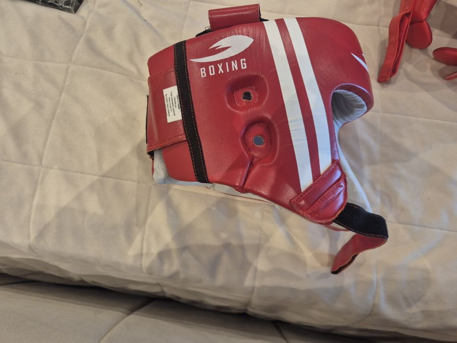 продаю шлема 3 штук