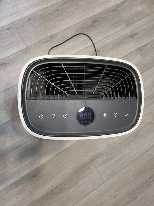 Продам очиститель воздуха philips