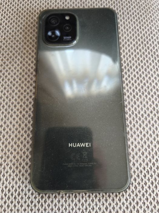 Продавам смартфон Huawei i60nova