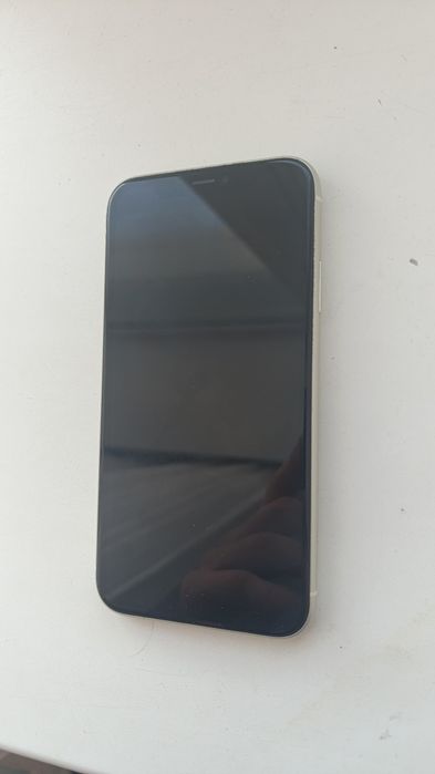 Iphone 11 с коробкой акб 90%