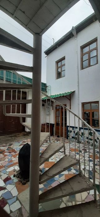 Eski shahar - Labi hovuzdan uchaska sotiladi.
Tayyor hovlicha sotiladi