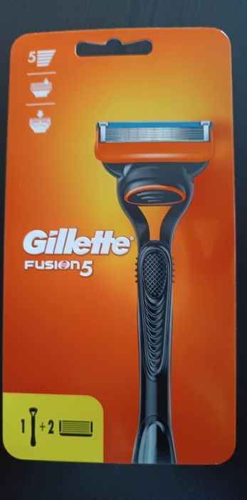 Самобръсначка Gillette  Fusion 5, 2 резерви
