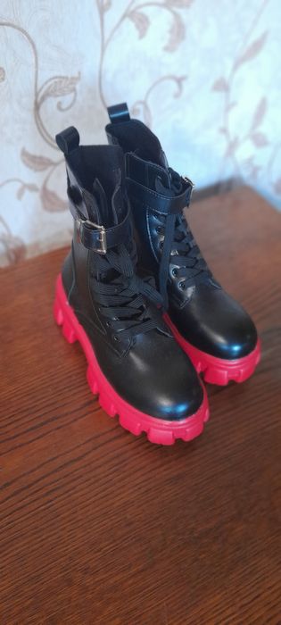 Продам новую обувь !!!