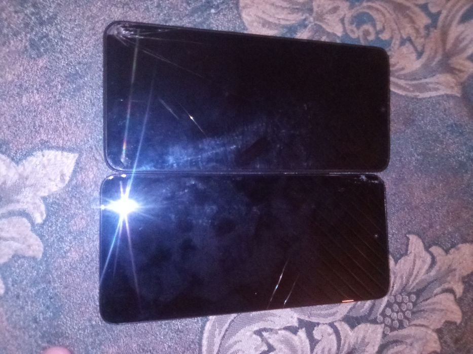 Motorola g2  și un redmi