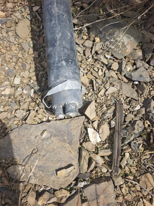 Столбы освещения новые, кабель брони