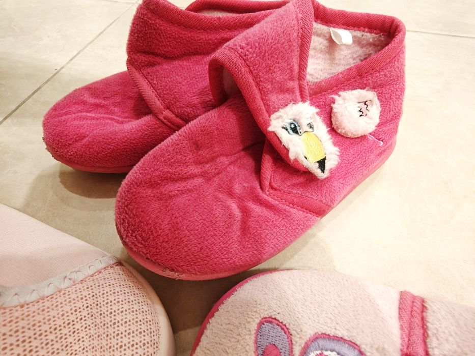 Лот пантофи за детска  градина, размер 26/27 за момиче