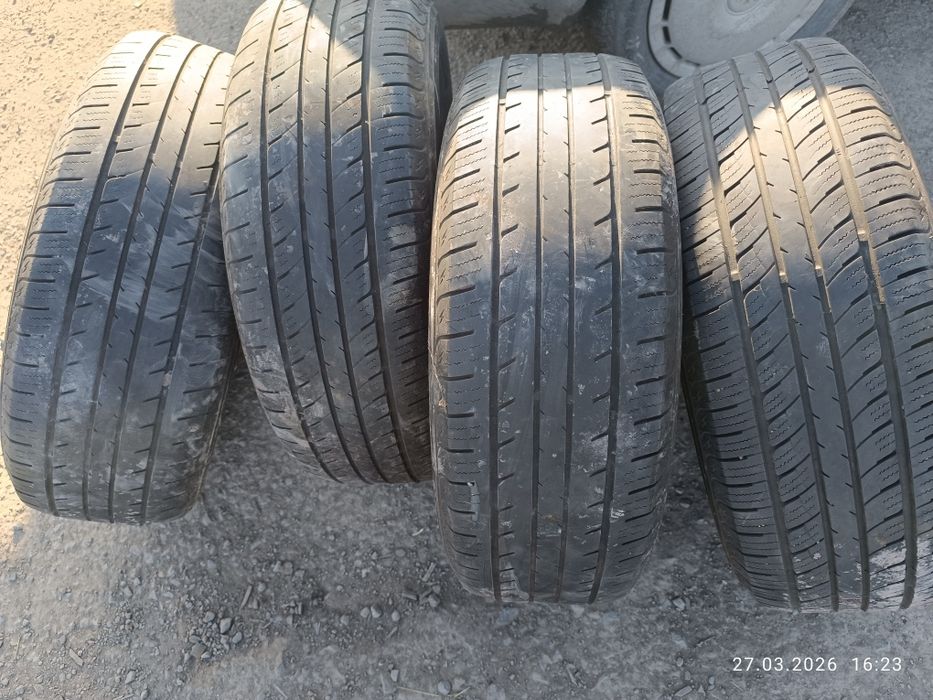 Продаю Шины  размер 245/65 R17