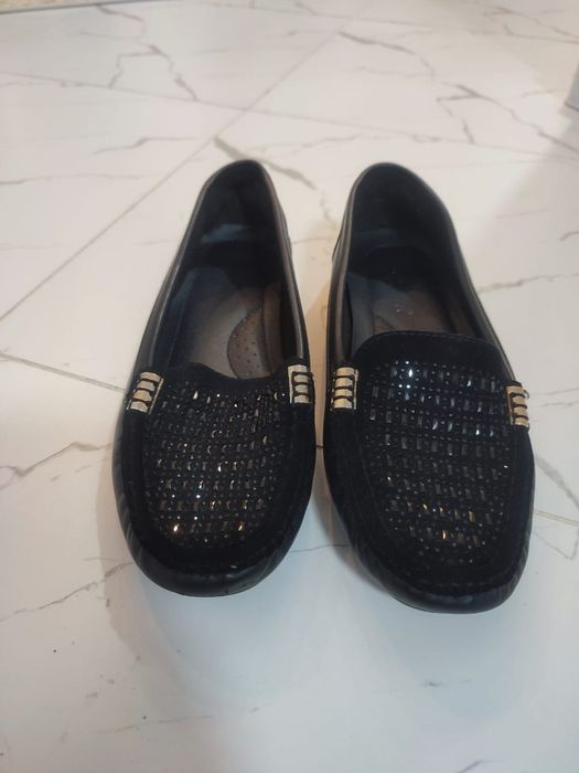 Продам женскую обувь