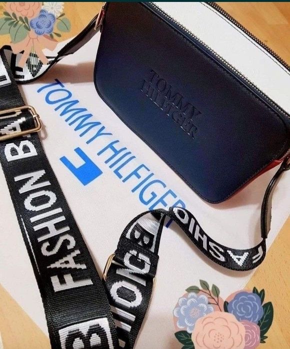 Geanta damă, model crossbody, curea detasabila umăr, saculet