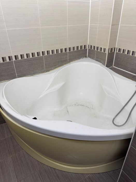 Отдам бесплатно ванну