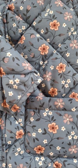 Пролетно/есенно яке за момиче. HM. Размер 98. Като ново.