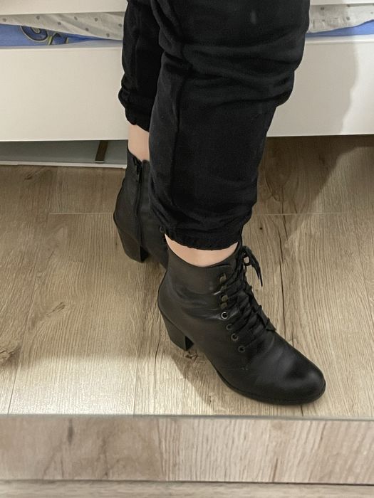 Ghete dama din piele naturala