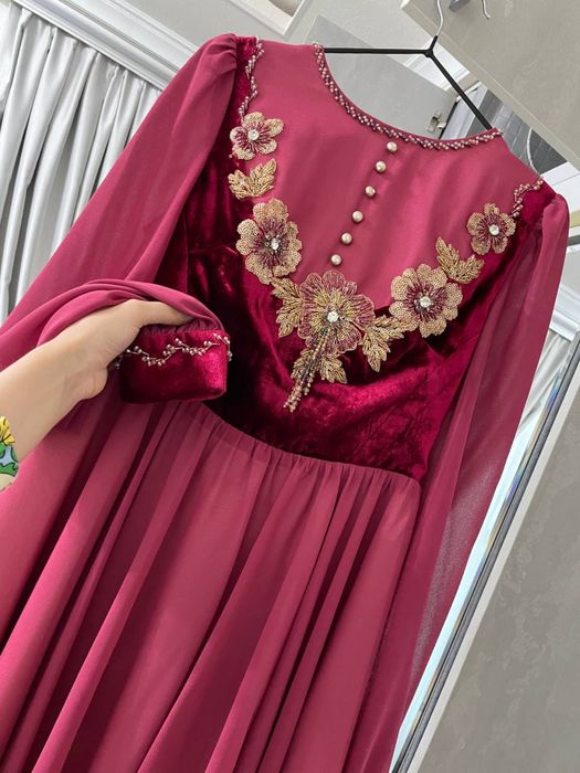 Миллий той либослари бир марта кийинлан