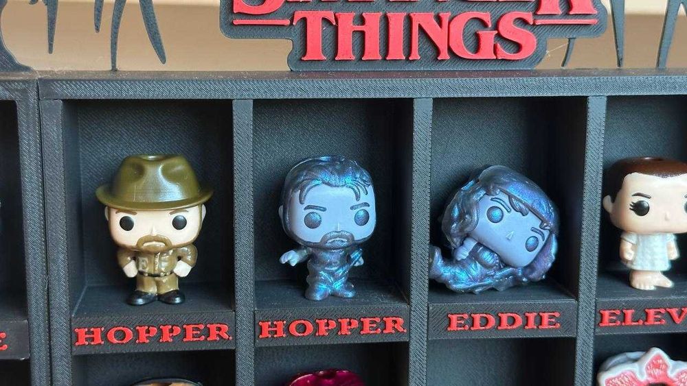 Поставка за фигурките на Stranger Things (Странни неща)!