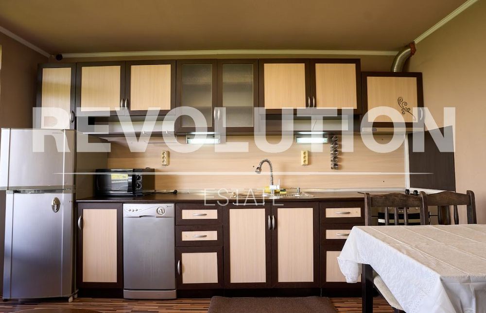 Дава се под наем Четиристаен апартамент в Пловдив, Христо Смирненски - 90 кв.м за 600 € - Снимка #1