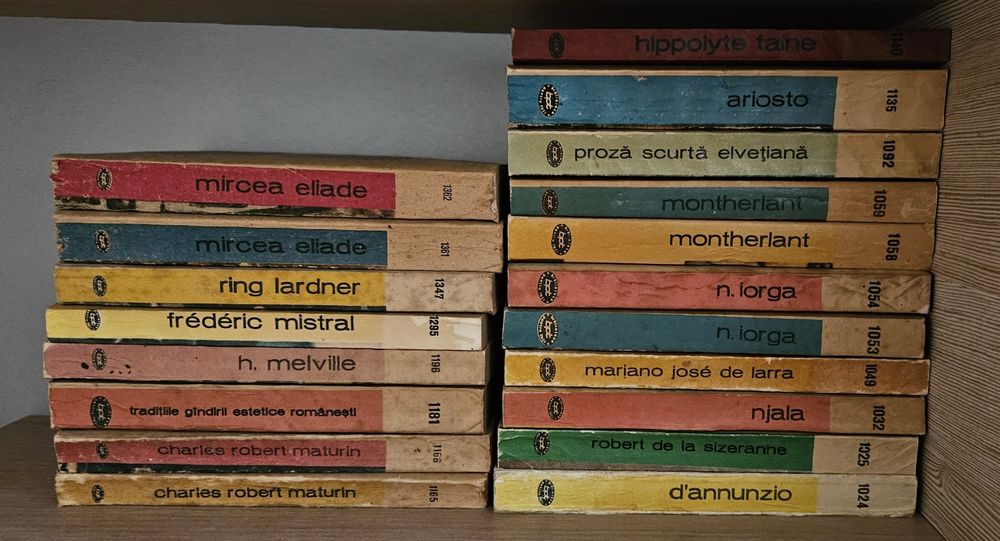 Carti vechi edituri diferite