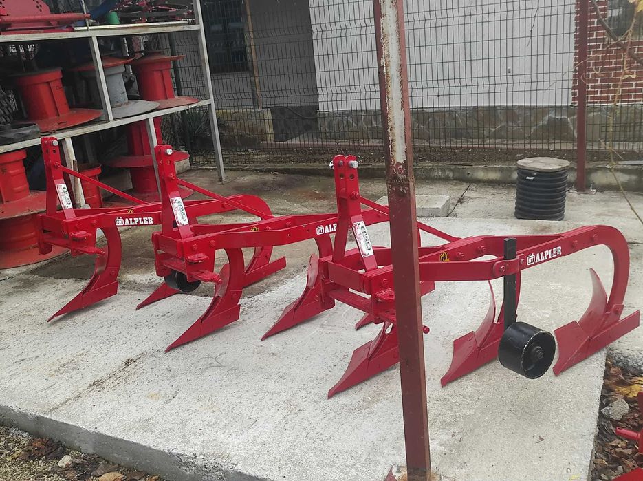 Малки плугове ALPLER за малки трактори