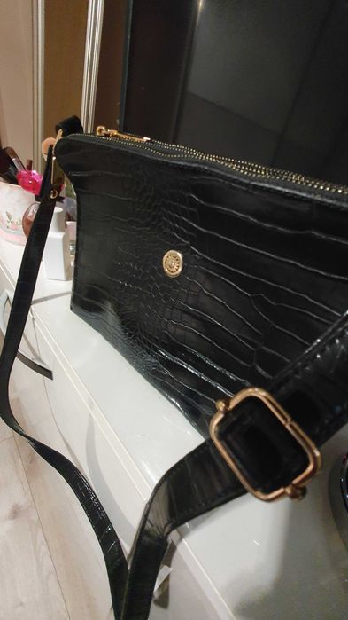 Елегантна дамска чанта за рамо нова