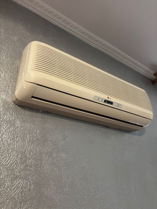 Кондиционер LG белый