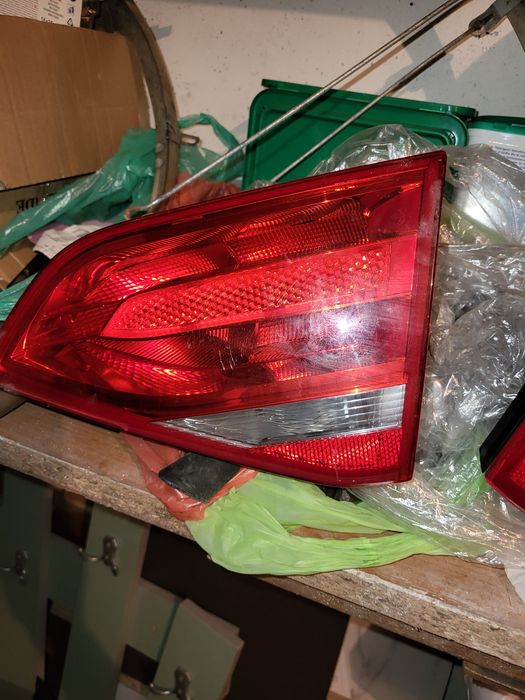 Lampa hayon Audi A4 B8 berlina stânga dreapta